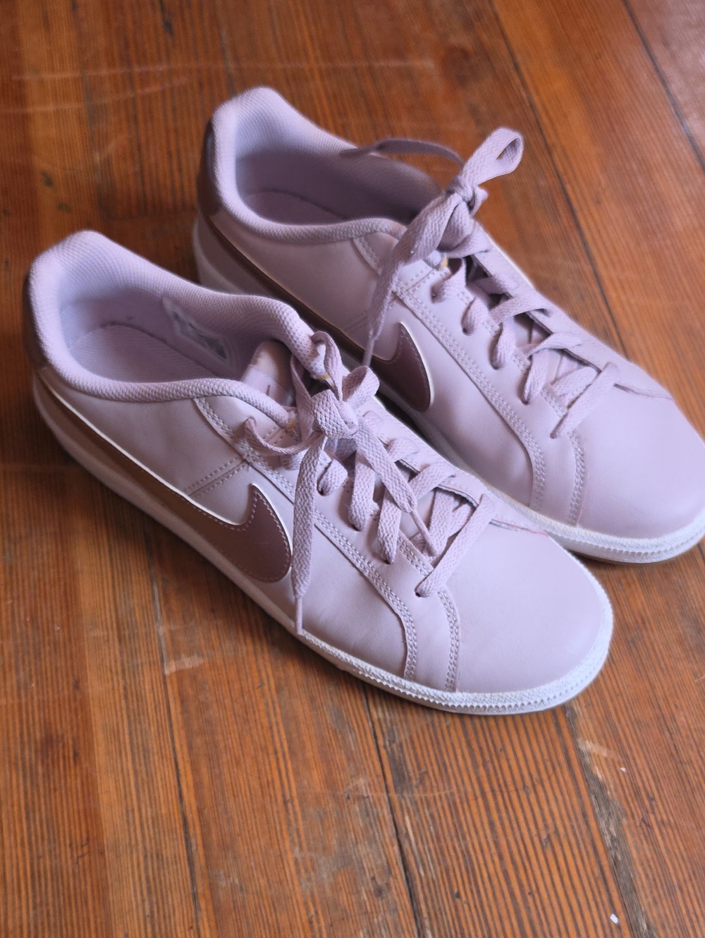 Nike Women’s Light Pink Low-Top Lace-Up Sneakers